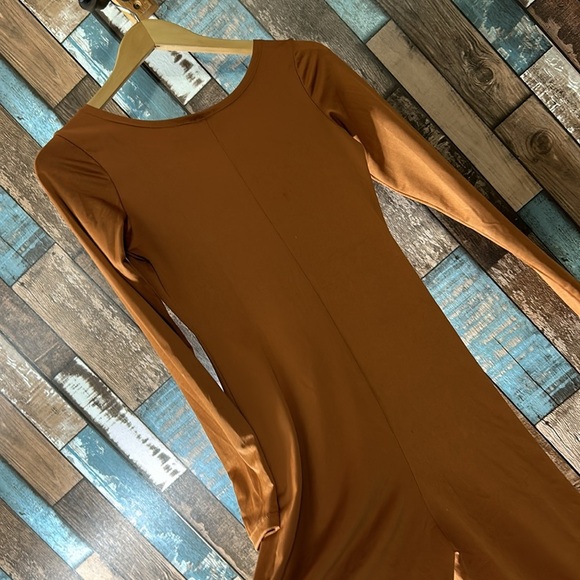 Medium 8/10 copper Halloween jumper - Picture 12 of 13